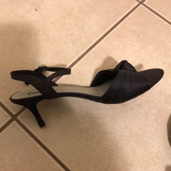 Heels - Picture 2 of 2